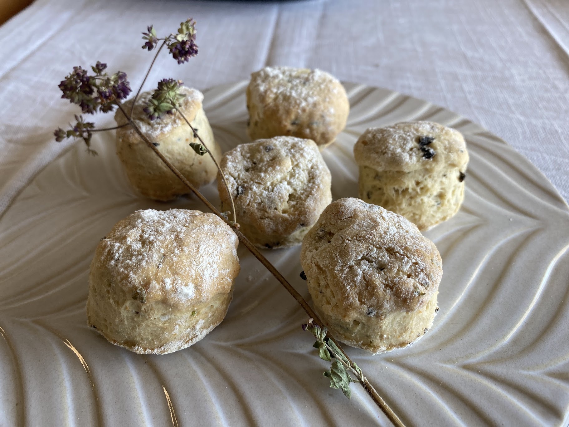 Mini Scones de Azeitona e Orégãos